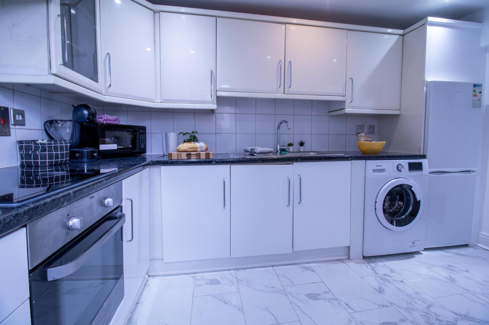 Luxurious 1-Bedroom Penthouse On Oxford Street 11G London Exterior photo
